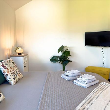 Serenity Vista Retreat Bnb Bescheid Екстериор снимка