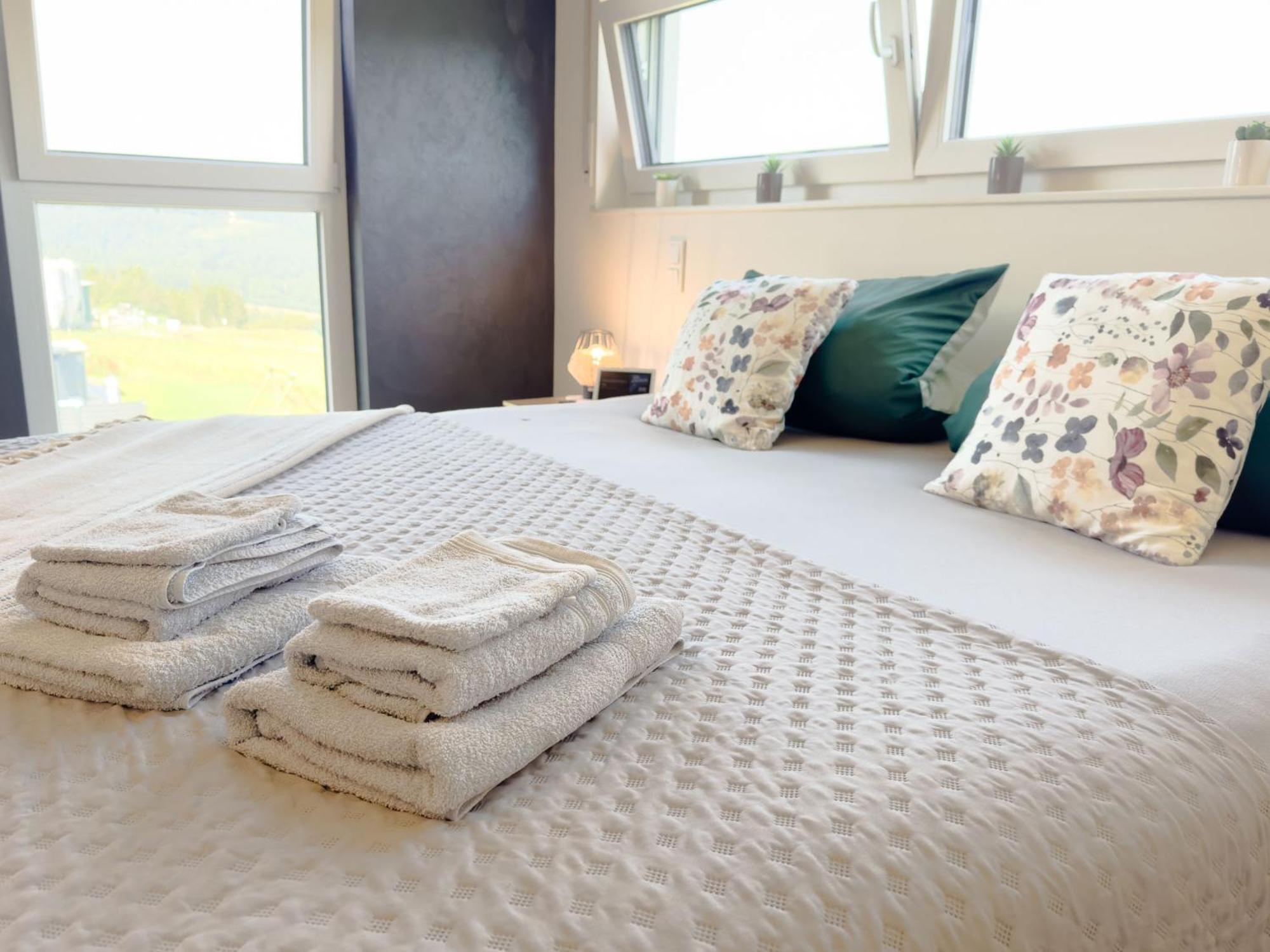 Serenity Vista Retreat Bnb Bescheid Екстериор снимка