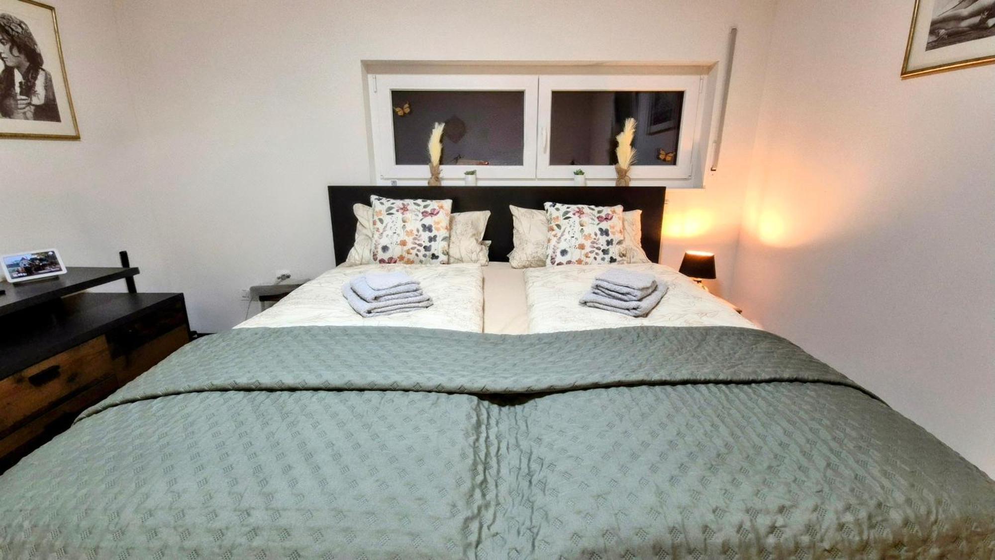 Serenity Vista Retreat Bnb Bescheid Екстериор снимка