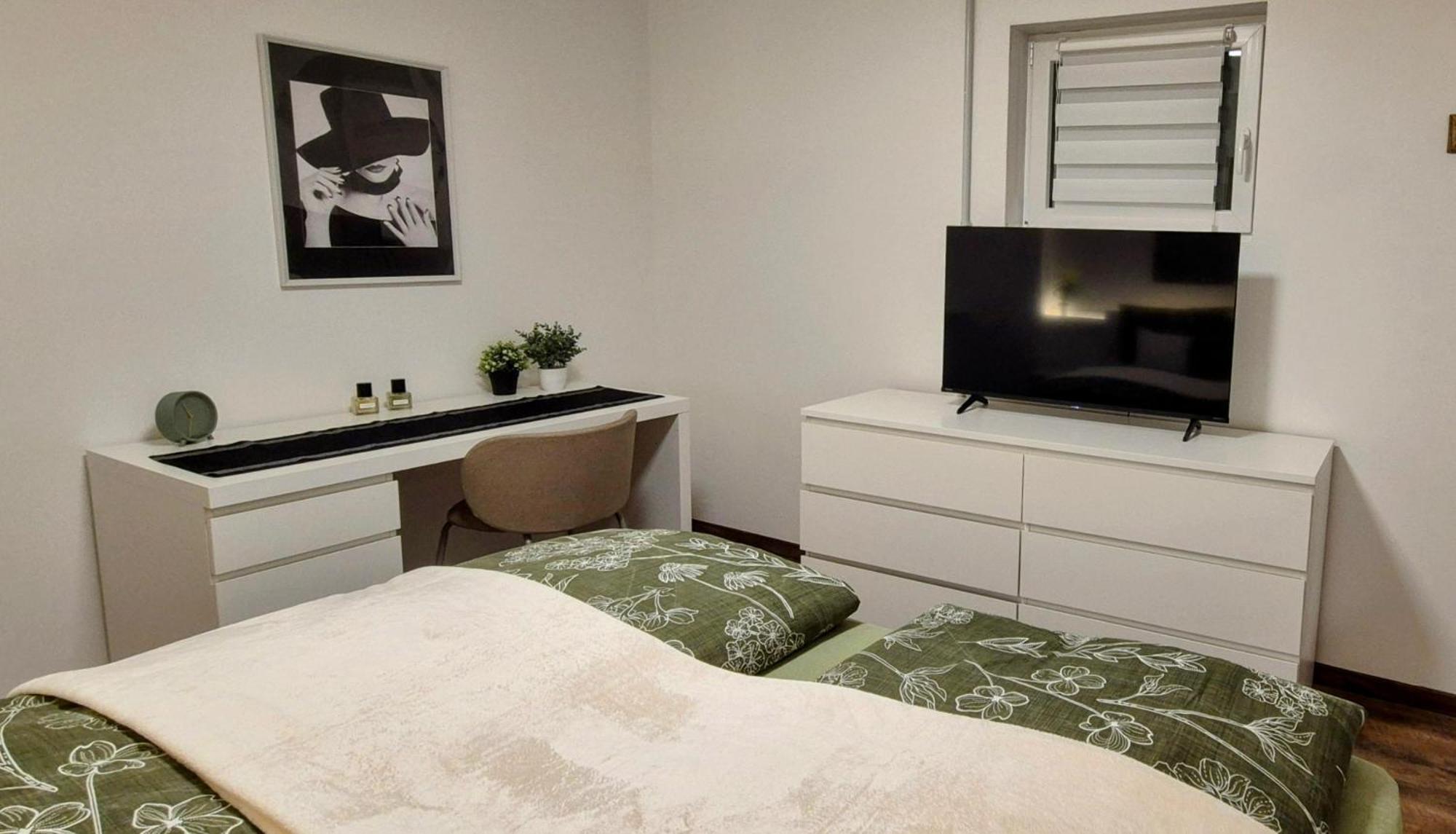 Serenity Vista Retreat Bnb Bescheid Екстериор снимка